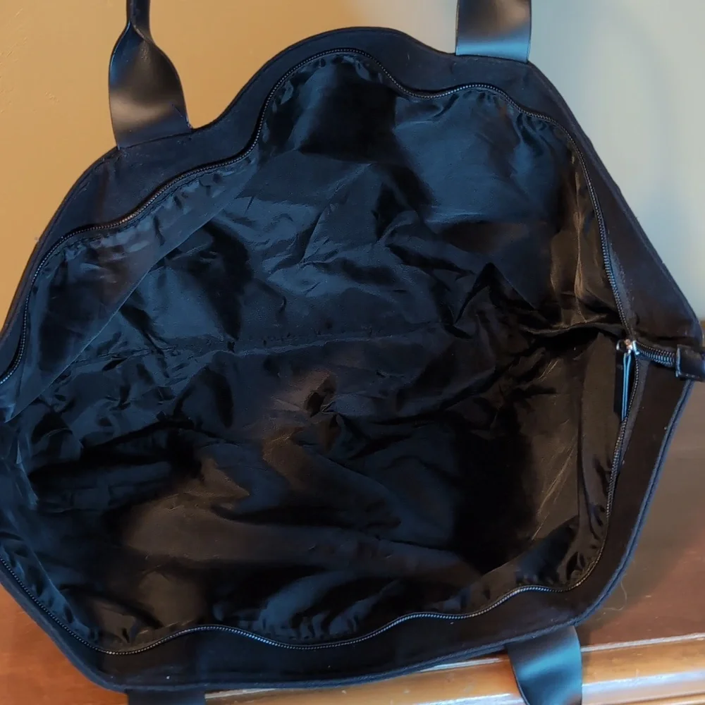 Victoria's Secret Sequin Black & Silver Classic Logo Travel Tote Zipper Top - Picture 10 of 11